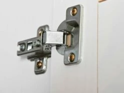 Garde-robe Léon 95cm Avec 2 Portes - Blanc 18 Garde-robe Léon 95cm Avec 2 Portes - Blanc -EMOB-MEUBLES Ventes 20900113 04 72b2