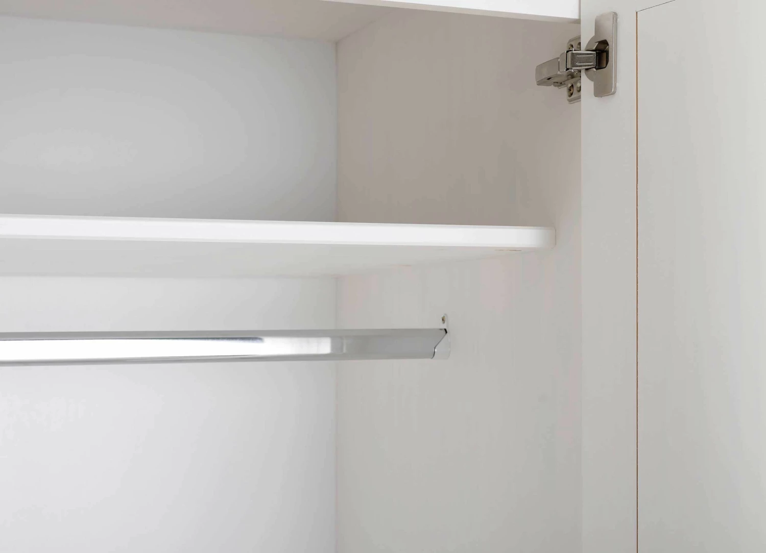 Garde-robe Ivy 197cm 4 Portes - Blanc 8 Garde-robe Ivy 197cm 4 Portes - Blanc – Image 8