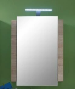 Campus Mirror Cabinet With Shelf - Stylish Bathroom Storage". -EMOB-MEUBLES Ventes Campus BD 1316 504 91 frontal mit Bel. 96cd